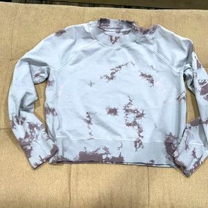 Lululemon sweat shirt